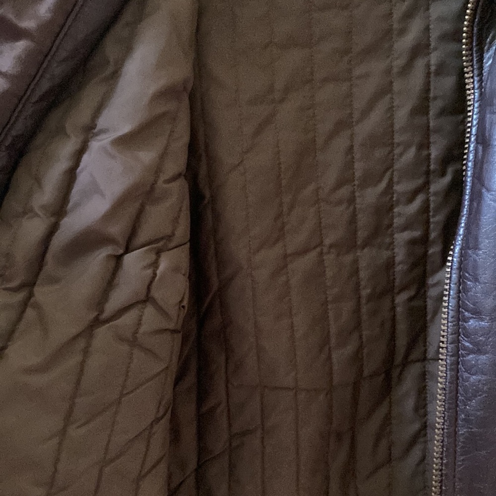 leather jacket - Picture 4 of 8